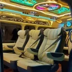 ประตูเลื่อนอัตโนมัติของรถตู้เช่า VIP
