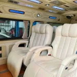 ไฟ LED และเครื่องเสียงในรถตู้ Commuter VIP