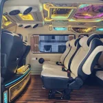 แอร์เย็นทั่วถึงในรถตู้เช่า Toyota VIP รุ่นใหม่