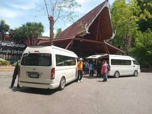 บริการเช่ารถตู้เดินทางไกลสำหรับองค์กร สัมมนา และท่องเที่ยวแบบครบวงจร